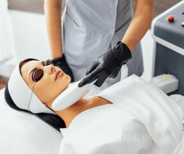 HIFU 7D – Straffung der Haut am Gesicht, Hals oder Dekolleté
