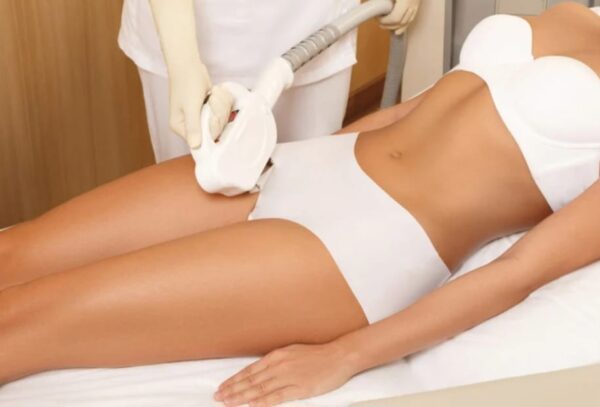 Dauerhafte Laser-Haarentfernung - Alma Soprano Titanium Bikini Zone
